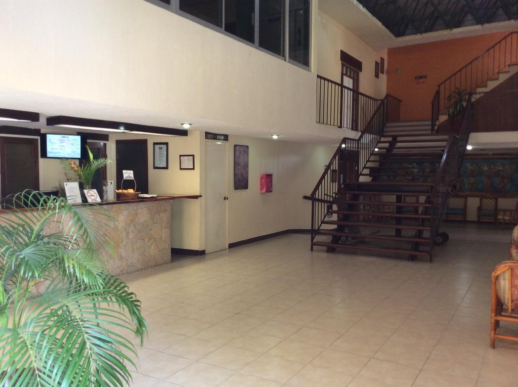 Hotel Plaza Palenque Exterior foto